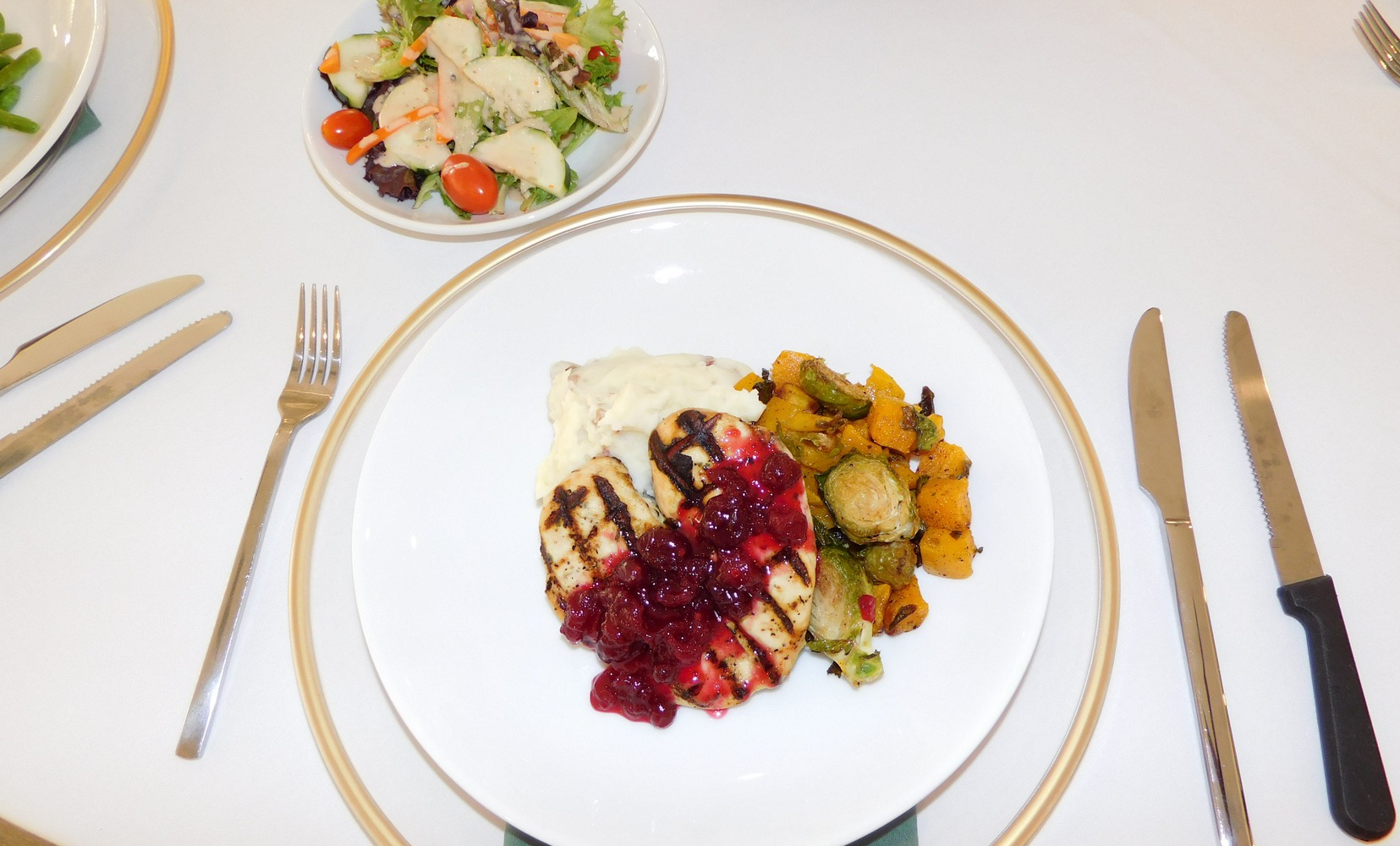 Cranberry chicken plated wedding meal